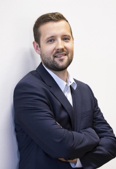 Dr. Christian Holthaus